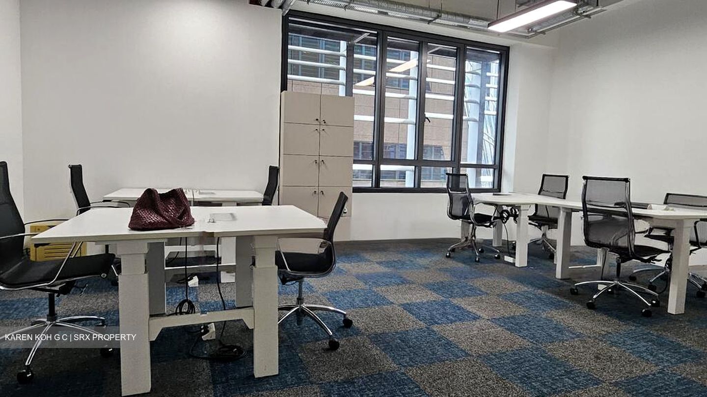 PLUS (D1), Office #453393921
